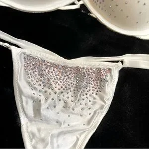 新品❤️victoria's secret bra 34B & panty S Victoria's Secret Lace Shine Strap Push-Up Bra Brazilian